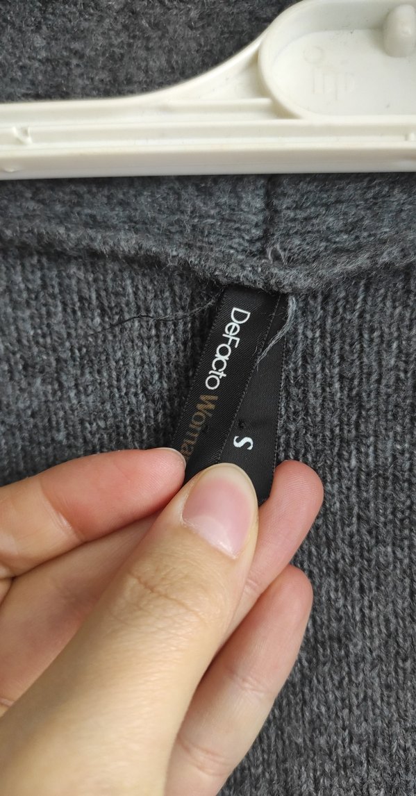 Gri Uzun Örgü Hırka - Görsel 4