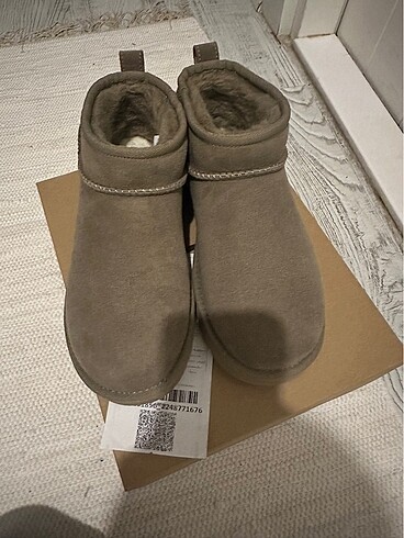 Ugg ultra mini