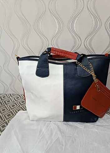 Tommy Hilfiger çanta