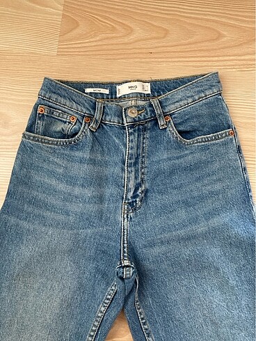 Mango mom kesim jean