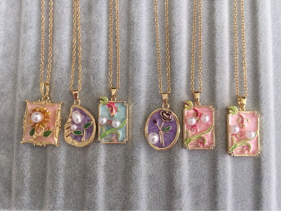 Pembe Çiçek Desenli Midi Kolye - Görsel 2