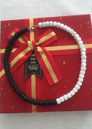 Uzun Siyah Beyaz Boncuklu Kolye - Görsel 2