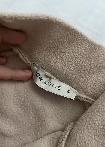 Bej Fermuarlı Yüksek Yakalı Kadın spor ceketi - Görsel 4