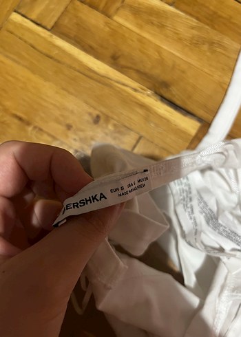 Beyaz bershka crop - Görsel 2