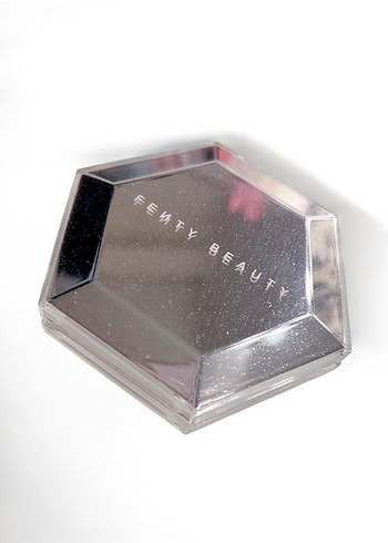 Fenty Beauty Fenty beauty highlighter