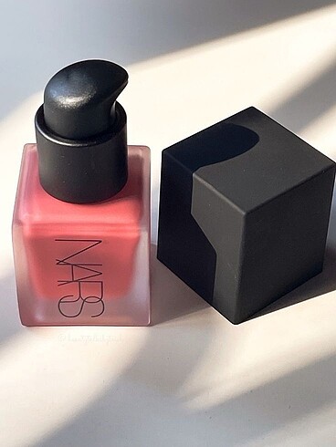 NARS ALLIK ORGASM