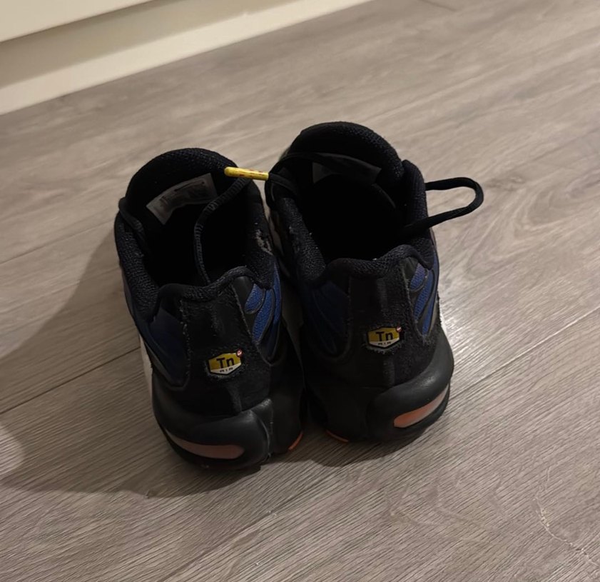 Nike Air Max Plus TN Erkek
Spor Ayakkabı. 36,5 numara — görsel 4/6