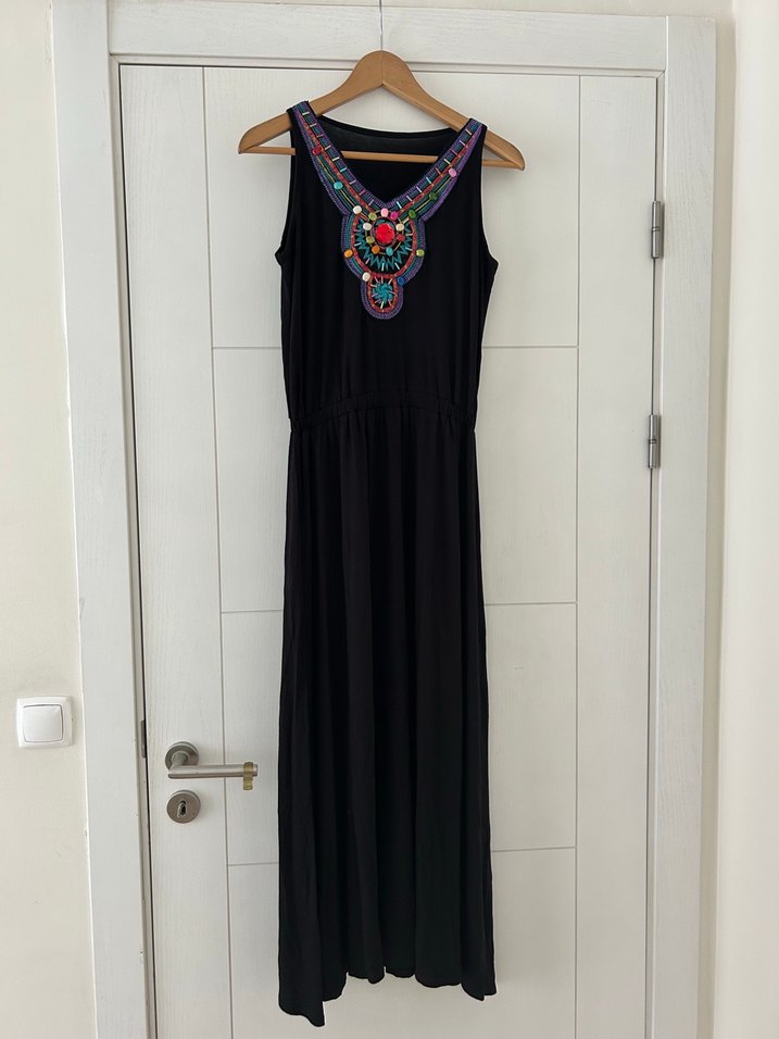 Boncuk İşlemeli V Yaka Uzun Bohem Elbise - Görsel 3