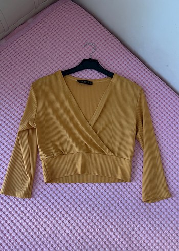 Sarı Piliseli V Yakalı Göğüs dekolteli bluz - Görsel 2