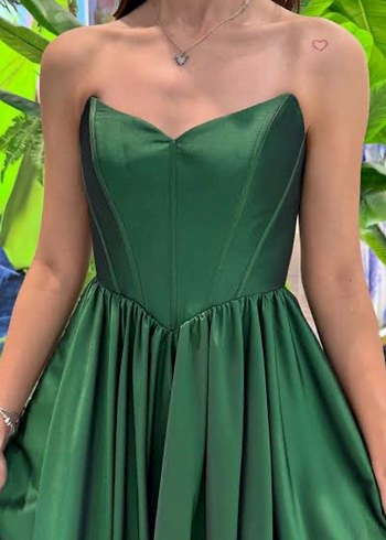 Zümrüt renk abiye - Görsel 2