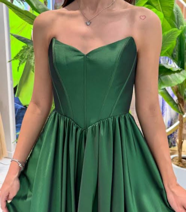 Zümrüt renk abiye - Görsel 2