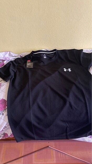 Under armour t-shirt