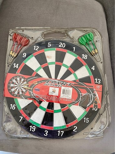 Dart tahtası ve okları