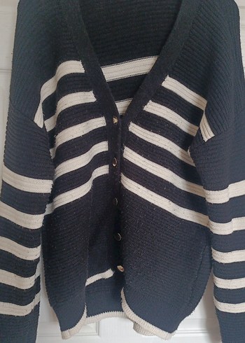 Gri Çizgili Kadın Triko Hırka - Görsel 2