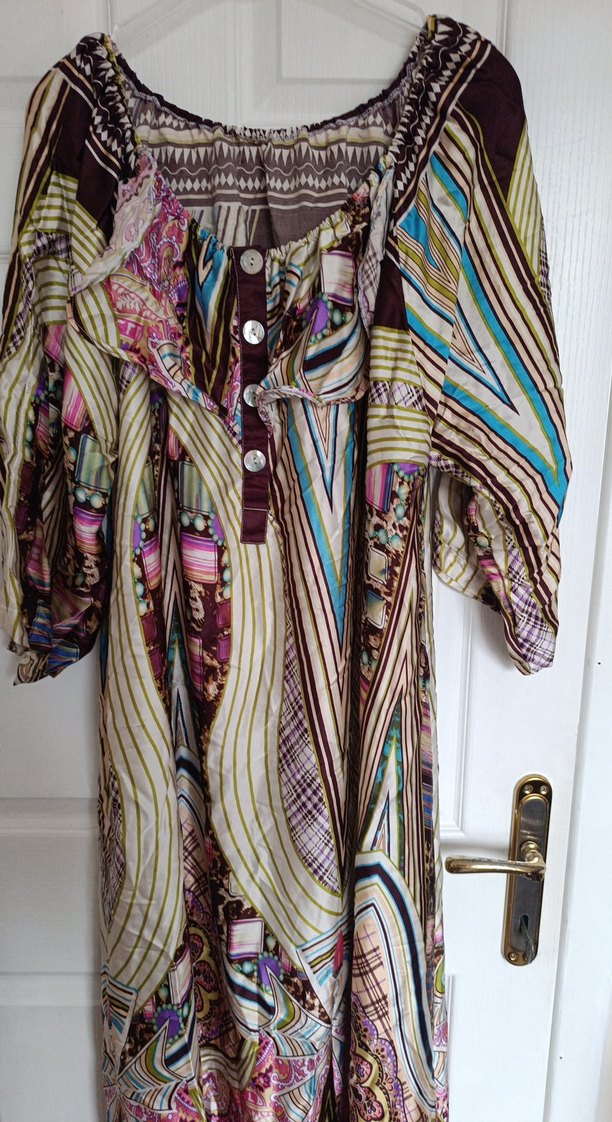 Düğmeli, Desenli, Bol Kesim Uzun Kadın Tunik - Görsel 3