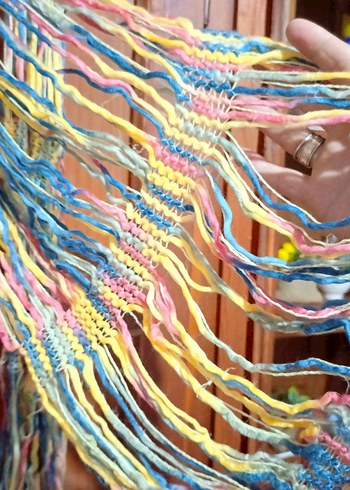 Pembe Zincir Detaylı Kadın Örgü Şal - Görsel 5