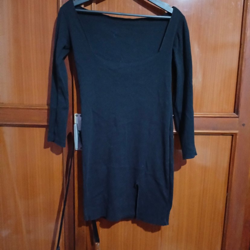 Siyah Süet V Yaka Uzun Kollu Triko Elbise - Görsel 2