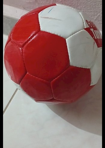 Kırmızı Renkli Futbol Topu - Görsel 4