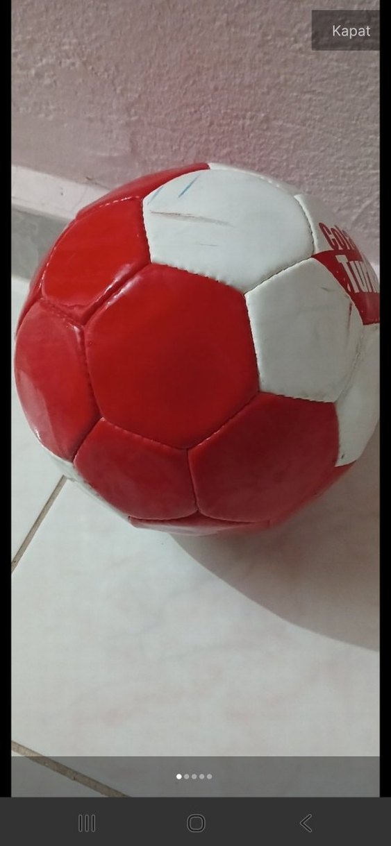 Kırmızı Renkli Futbol Topu - Görsel 4