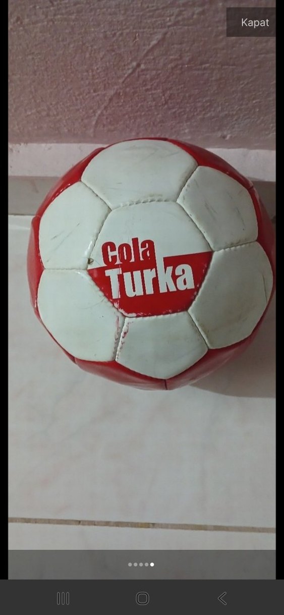 Kırmızı Renkli Futbol Topu - Görsel 3