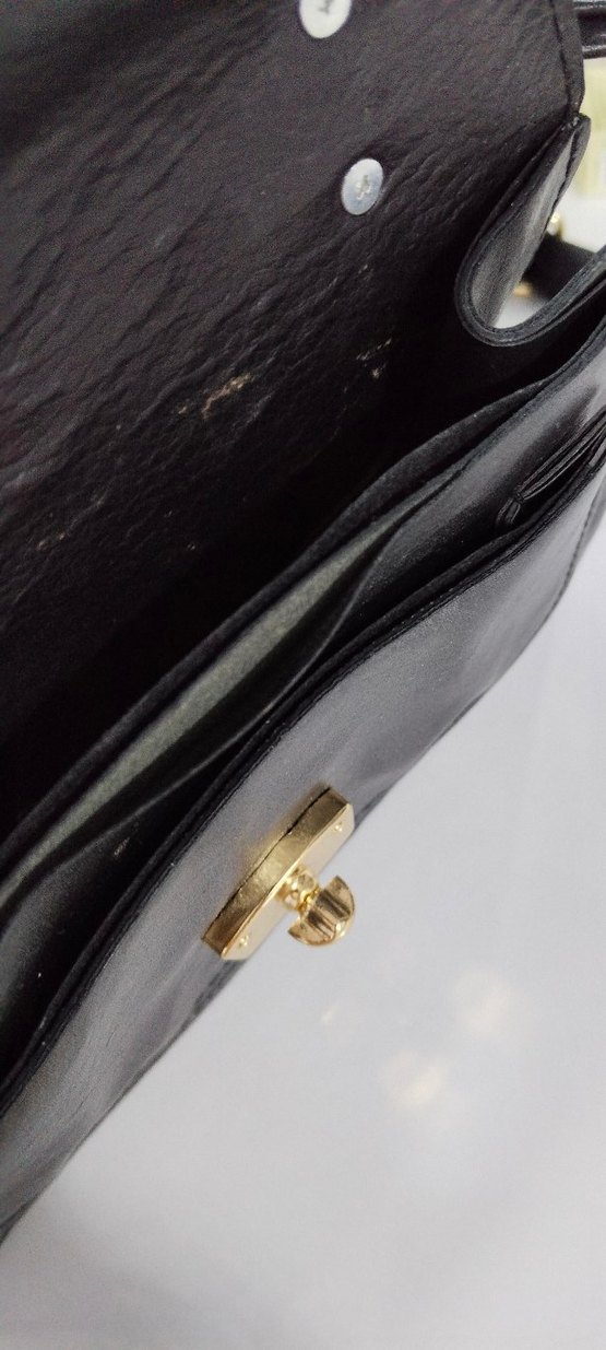 Zincir Detaylı Yılan Desenli Kadın El Çantası - Görsel 3