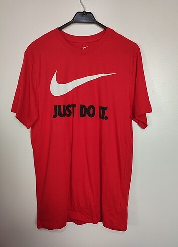 Nike T-shirt