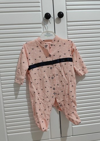 Düğmeli Pembe Kız Bebek Tulum
