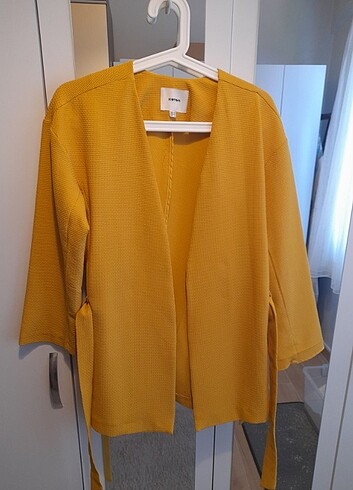 Hardal sarısı kuşaklı ceket