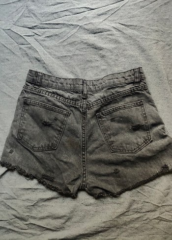 Gri Yırtık Kot Şort - Görsel 2