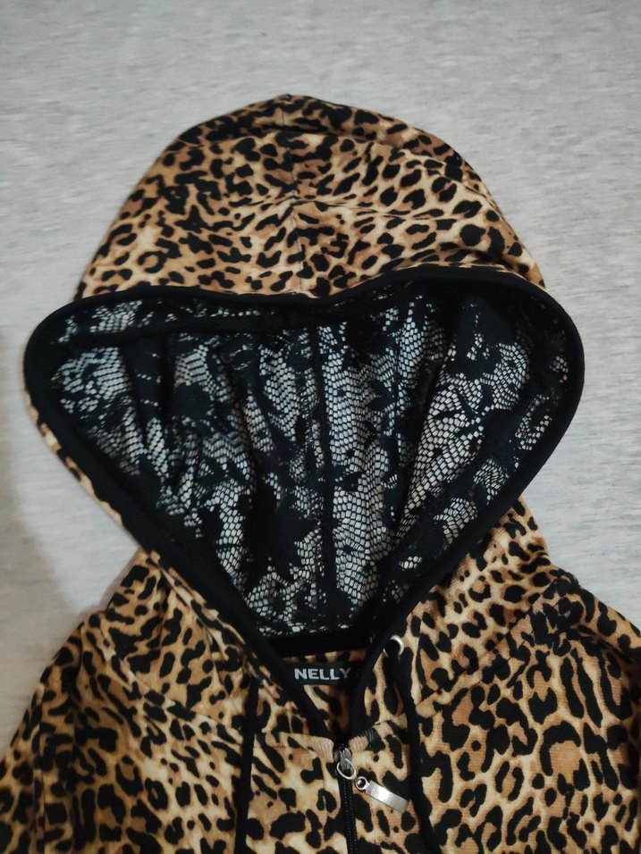 Kapüşonlu Leopar Desenli Hırka - Görsel 2