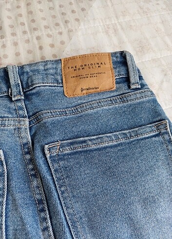 xs Beden lacivert Renk Stradivarius slim mom jean 32 beden.