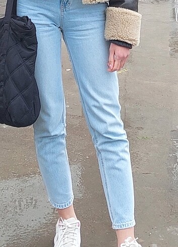 34 Beden mavi Renk Pull&Bear basic mom fit jean