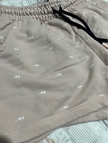 Ambar şort - Görsel 3