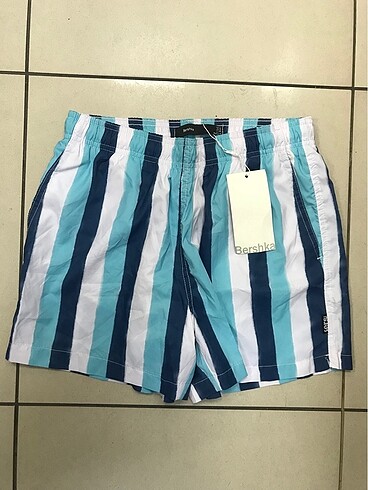 Bershka şort