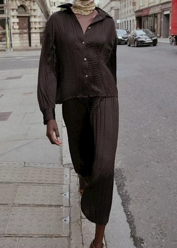 Zara Kırışık efektli saten etek - Görsel 3