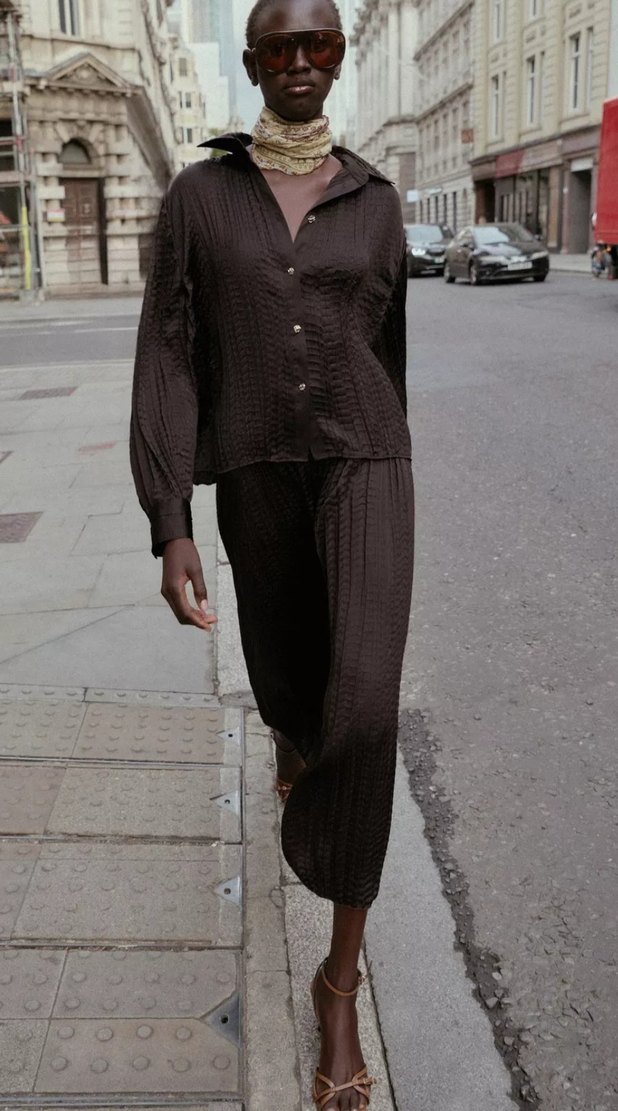 Zara Kırışık efektli saten etek - Görsel 3