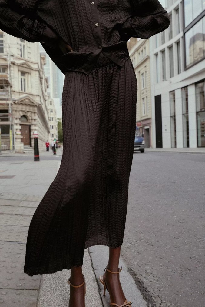 Zara Kırışık efektli saten etek - Görsel 2