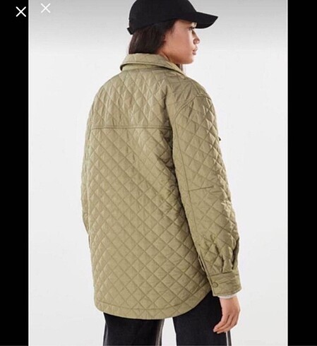 m Beden Bershka haki kapitone oversize ceket