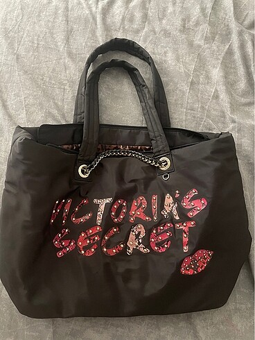 VİCTORİA SECRET KOL ÇANTASI