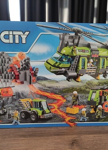 LEGO Volcano Heavy-lift Helicopter 60125