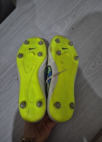 42.5 Beden Nike krampon orjinal