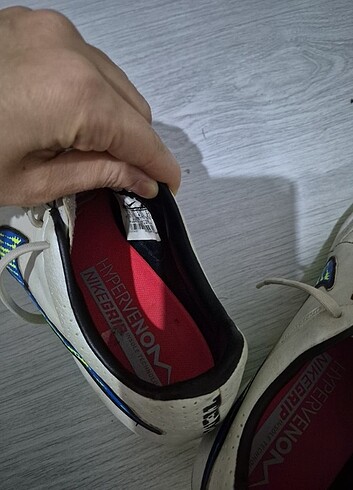 42.5 Beden ten rengi Renk Nike krampon orjinal