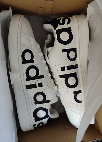 42 Beden Adidas Spor Ayakkabı