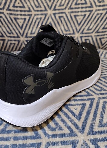 38,5 Beden siyah Renk Under Armour Spor Ayakkabı