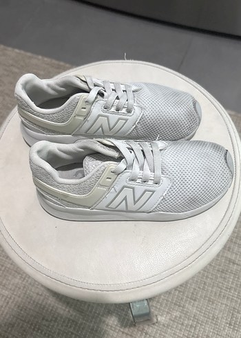Gri Beyaz çocuk newbalance Spor Ayakkabı