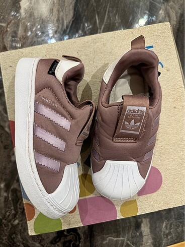 23 Beden Adidas superstar çocuk ayakkabısı