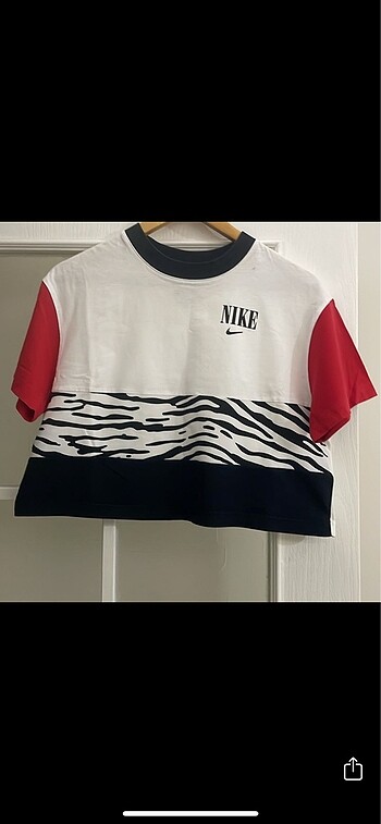 Nike crop