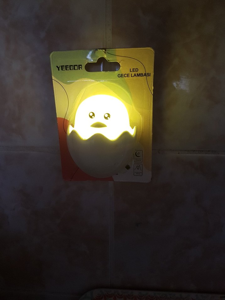 YEEGOR Sarı LED Gece Lambası - Görsel 2