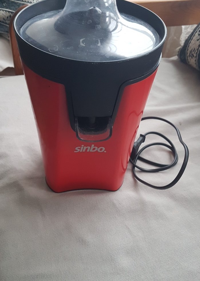 Kırmızı Renkli Meyve Sıkacağı - Görsel 2