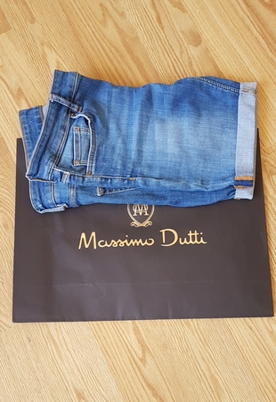 Massimo Dutti markalı mav kot renginde kısa sort 